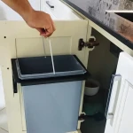 poubelle encatré