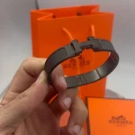 Bracelet Hermes noir avec boite / hommes et femmes