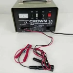 شاحن بطارية السيارات الأصلي من كراون متوافق مع كل السيارات Chargeur De Batteries De Voitures Et Motos 12V/24V CROWN CT37005